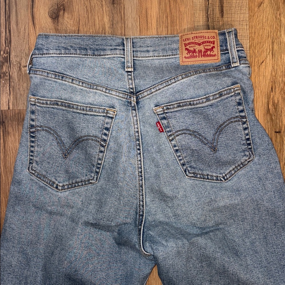 Levi’s Ribcage Straight Ankle Jeans 29x27 Light Wash - Picture 7 of 8